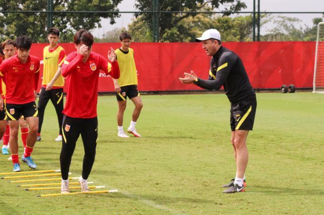 kaiyun全站官网登录-U23国足PK大哥积攒防守信心 出征前伤2人又添新愁