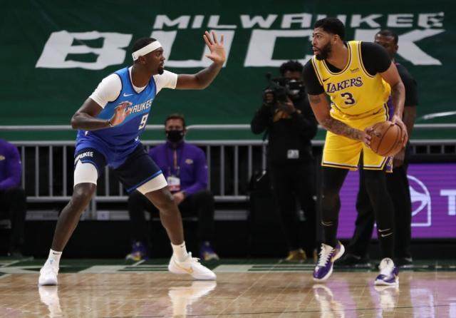 kaiyun全站官网登录-浓眉拜师詹皇小加 传球成冠军内线新武器